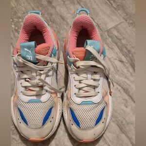 Puma Women's White and Blue Sneakers